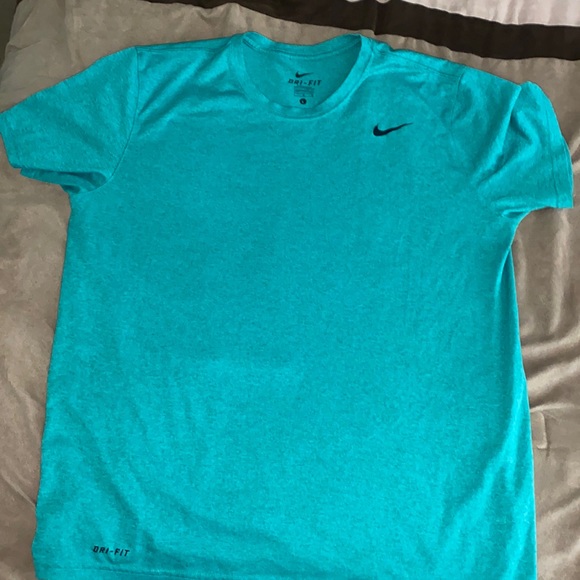 Nike Dri-Fit T-Shirt - Picture 1 of 1